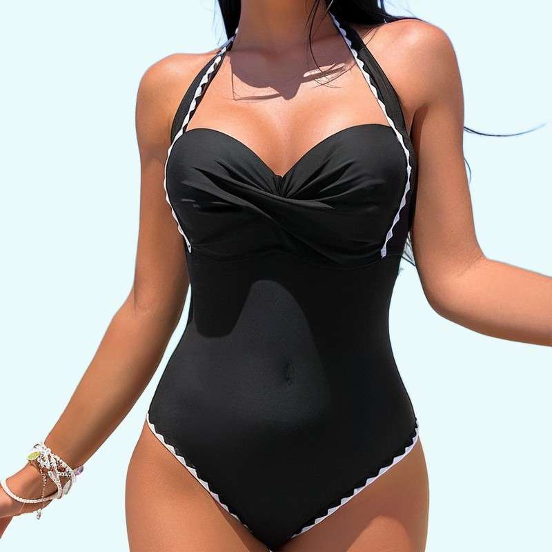 Maillot de bain une pièce à la mode