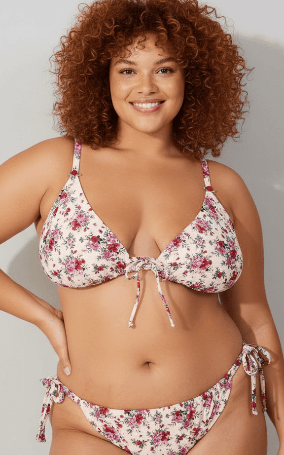 Ensemble Maillot de Bain Grande Taille Bikini Triangle Fleuri Ditsy Crème avec Bas à Nœud Latéral et Bretelles Ajustables.